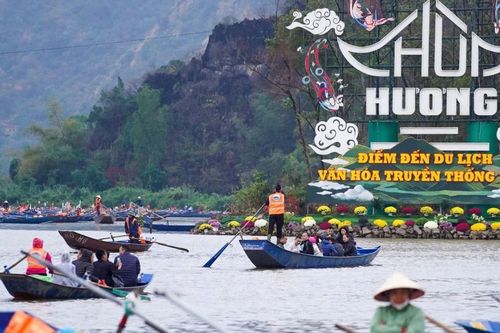 Miền Bắc tưng bừng hội xuân