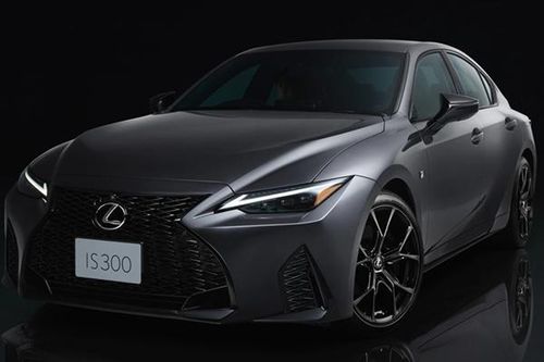 Ra mắt Lexus IS 2025 F Sport Mode Black IV từ 958 triệu đồng