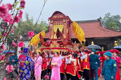 Nhộn nhịp lễ hội đầu Xuân
