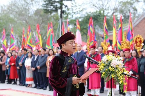 Khai hội Đền Mẫu Âu Cơ