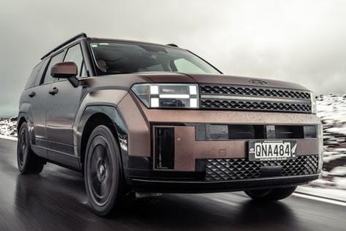 Hyundai Santa Fe bản hybrid được nâng cấp hệ truyền động