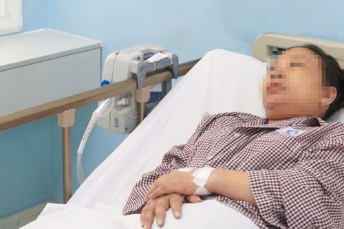 10 ngày xuyên Tết cứu sản phụ Việt kiều