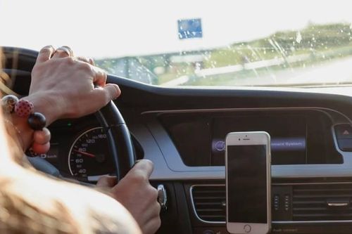 Cho em chồng mượn xe về Tết, chị dâu méo mặt ngày nhận lại