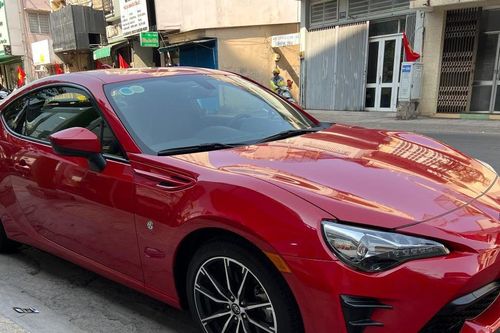 Cường Đô La 'chốt hạ' tậu xe thể thao Nhật Bản Toyota 86 chỉ trong 15 phút