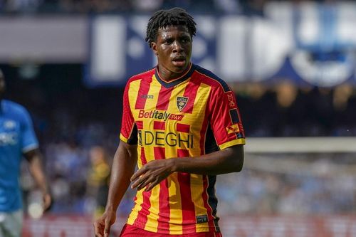 Man United chiêu mộ hậu vệ Patrick Dorgu giá 30 triệu euro