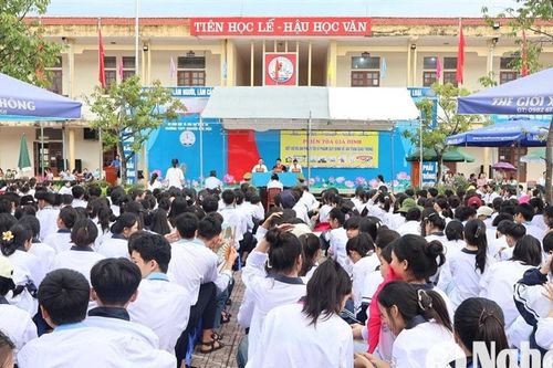 Nghệ An tăng cường bảo đảm trật tự, an toàn giao thông cho học sinh