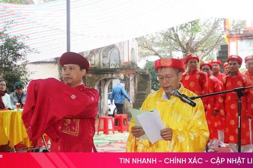 Lễ tế Đức Thánh tổ nghề rèn phường Trung Lương