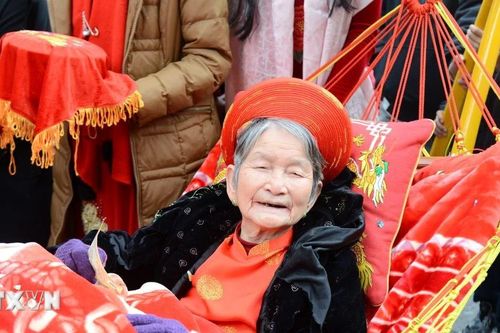 Độc đáo Lễ hội 'rước cụ Thượng' tại Quảng Ninh