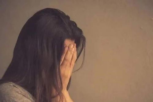 Một người phụ nữ đã ly hôn và hối hận đưa lời khuyên: Loại hành vi này của người vợ thực sự đang hủy hoại chồng