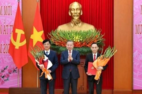 Tin nhân sự 3/2: Công bố Quyết định nhân sự Văn phòng Trung ương Đảng