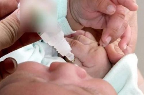 Sử dụng nước muối sinh lý hàng ngày cho trẻ có tốt không?