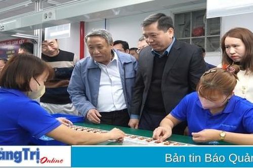 Lãnh đạo tỉnh Quảng Trị thăm, động viên doanh nghiệp, hợp tác xã ra quân sản xuất, kinh doanh đầu năm mới Ất Tỵ