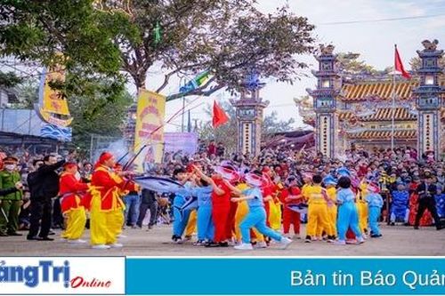 Lãnh đạo không tham dự lễ hội nếu không được cấp có thẩm quyền phân công