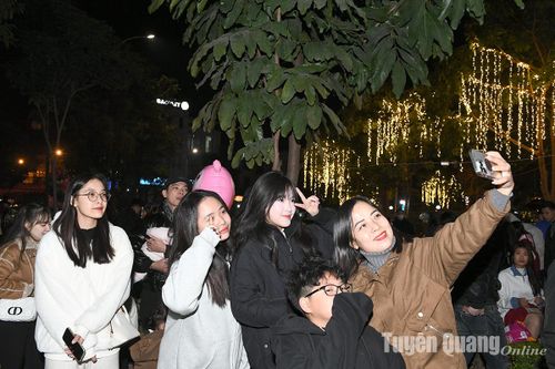 Xuân an lành, hạnh phúc