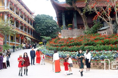 Đầu xuân đi lễ chùa