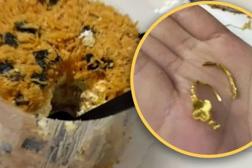 Màn cầu hôn dở khóc dở cười, bí mật nằm trong chiếc bánh kem