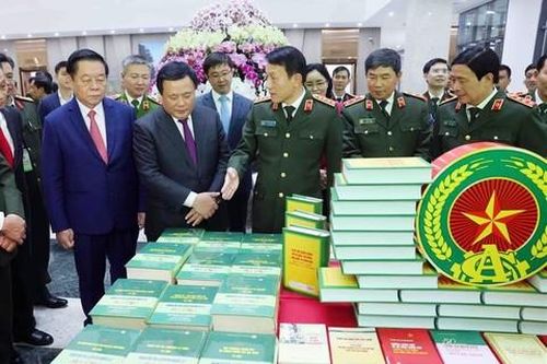 Phát hành cuốn sách về người Công an cách mạng của Tổng Bí thư Tô Lâm