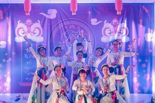 Hơn 1.000 người Pháp tham gia Tết Việt tại vùng Morbihan