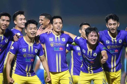 CLB Hà Nội mất loạt ngôi sao trận gặp Nam Định