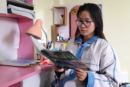 Nữ sinh con liệt sĩ ở Thanh Hóa đoạt giải học sinh giỏi quốc gia