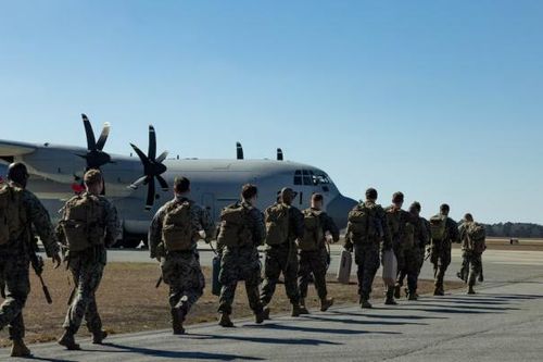 Mỹ lần đầu trục xuất người nhập cư đến Vịnh Guantanamo