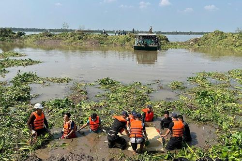 Đã tìm thấy thi thể 3 nạn nhân bị nước cuốn mất tích trên sông Tiền