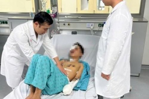 Nam thanh niên dập nát bàn tay, vỡ nhãn cầu vì nguyên nhân này