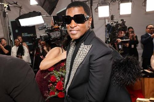 Một huyền thoại âm nhạc bị đối xử bất công tại GRAMMY 2025, nhiều người bày tỏ sự phẫn nộ