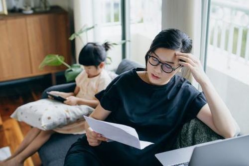Mẹ bỉm sữa một con chi tiêu tiết kiệm vẫn hết 30 triệu đồng/tháng, dân tình chê 'hoang'
