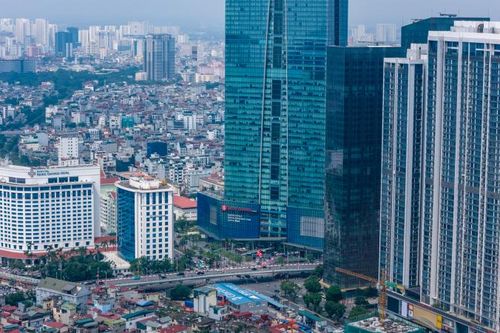 Văn phòng cho thuê 'nhạy cảm' về giá