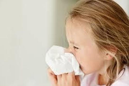 Làm thế nào để phòng bệnh viêm mũi ở trẻ khi thời tiết thay đổi?
