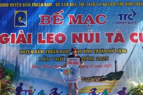 Gia Lai giành 2 giải khuyến khích ở Giải leo núi Tà Cú