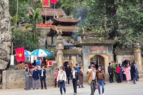 Thái Nguyên: Đền Đuổm – điểm đến du lịch văn hóa lịch sử đầu năm