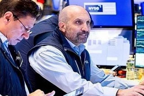 Chứng khoán Mỹ phục hồi sau tin ông Trump hoãn áp thuế với Canada, Mexico