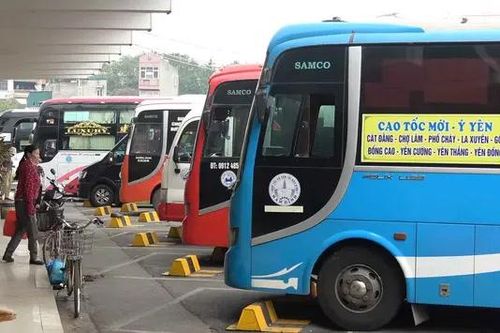 Các bến xe đón lượng khách tăng gấp ba trong dịp Tết