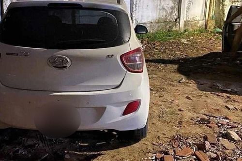 Tài xế ô tô Hyundai i10 khiến cô gái khỏa thân rơi ra khỏi xe là ai?