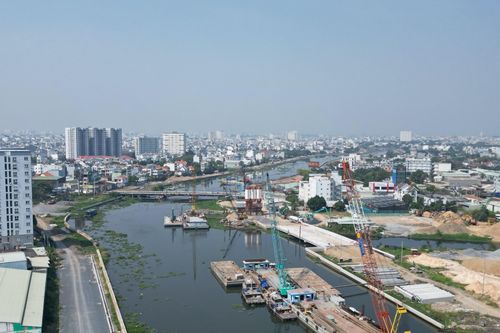 Hồi sinh kênh ô nhiễm bậc nhất TP.HCM ngày đầu năm mới