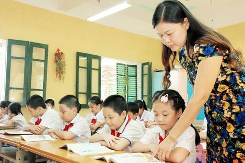 Hơn 4.000 giáo viên Hà Nội kiến nghị sửa quy định thu nhập tăng thêm