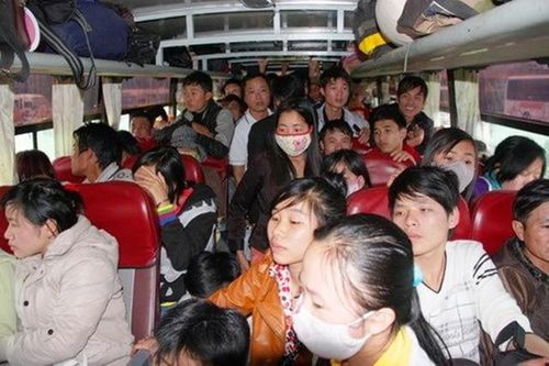 Đi xe khách mà bị nhồi nhét thì phải xử lý thế nào?