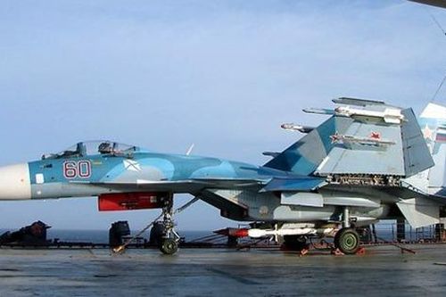 Tiêm kích hạm Su-33 hộ tống 'gấu bay' Tu-95