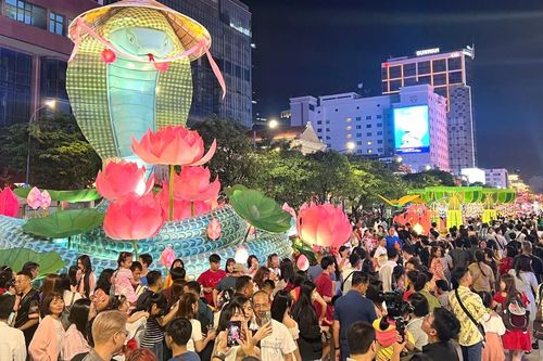 TP Hồ Chí Minh đón hơn 87.000 lượt khách quốc tế dịp Tết Ất Tỵ 2025