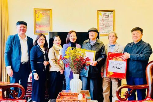 Hà Nội tặng trên 2,2 triệu suất quà Tết Ất Tỵ 2025 cho nhiều đối tượng
