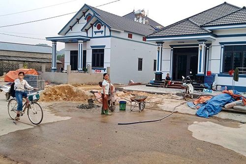 Sớm cấp điện, nước cho người dân các khu tái định cư
