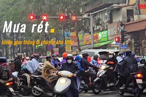 Hà Nội: Mưa rét, giao thông ùn tắc