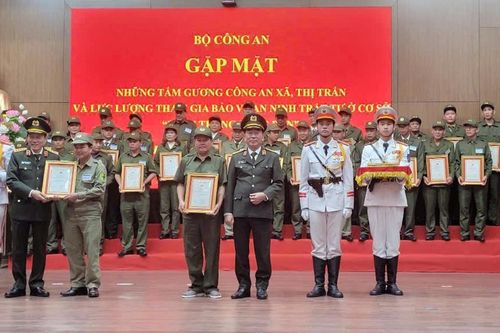 Vinh dự và trách nhiệm