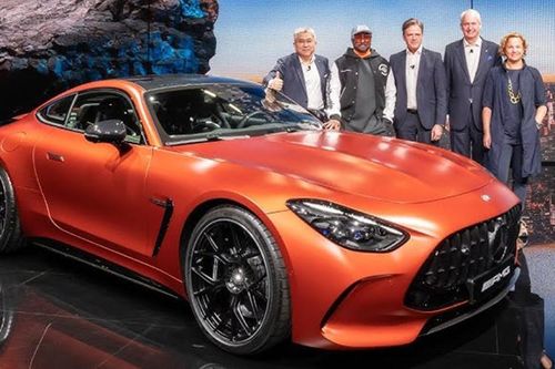 'Soi' sedan hiệu suất cao Mercedes-AMG GT 63 S E Performance 2025