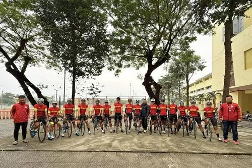 Hỏa hoạn thiêu rụi toàn bộ xe của đội tuyển đua xe đạp Việt Nam