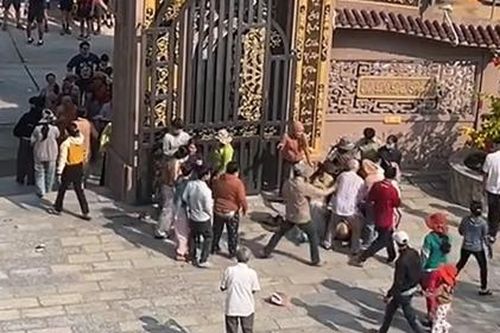 An Giang: Bắt giữ nhiều đối tượng trong nhóm dàn cảnh cướp trước cổng chùa