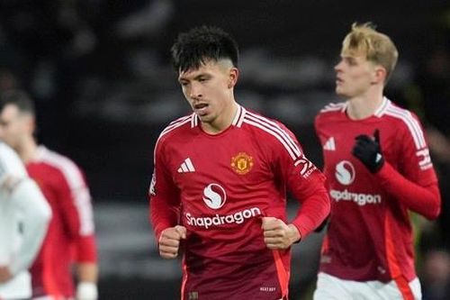MU xác nhận tin cực dữ về Lisandro Martinez