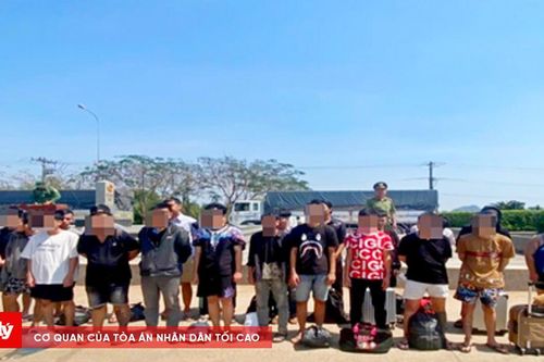 Tiếp nhận 24 công dân Việt Nam lao động trái phép tại Campuchia trở về nước